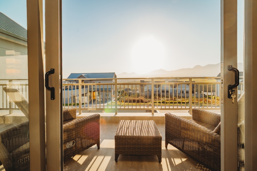 5 Bedroom Property for Sale in Kingswood Golf Estate Western Cape